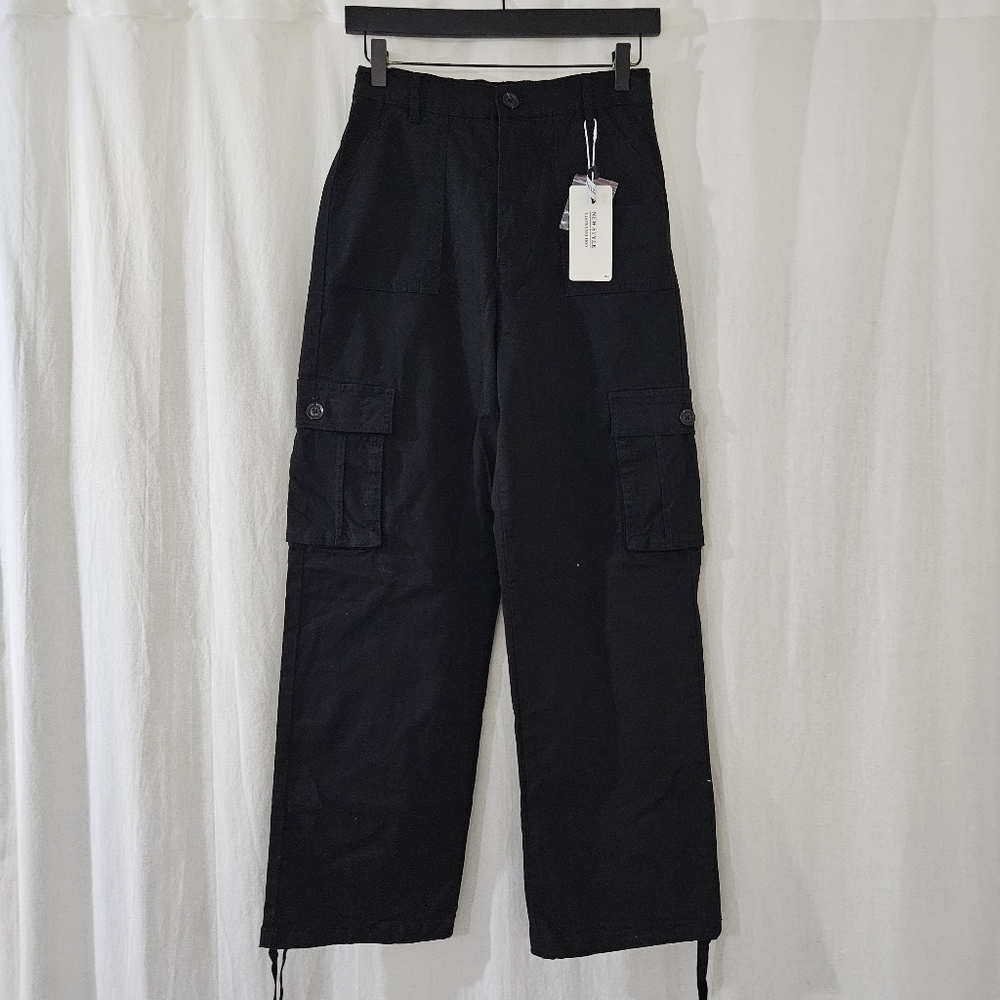 New Style High Rise Cargo Pants in Black Women’s Size S